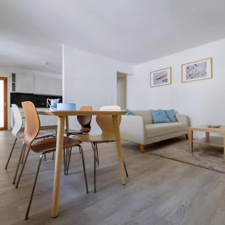 Pure Living In Oerlikon Zurigo